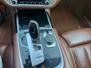 Bmw 740 2017 e perfomance M pack ΠΡΟΣΦΟΡΑ-thumb-16