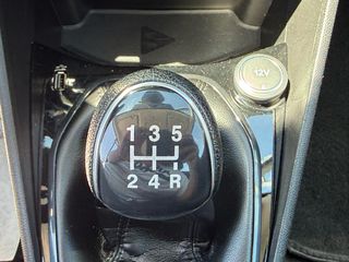 Ford Fiesta 2018-thumb-50
