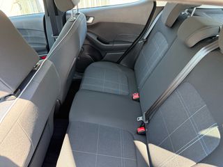 Ford Fiesta 2018-thumb-26