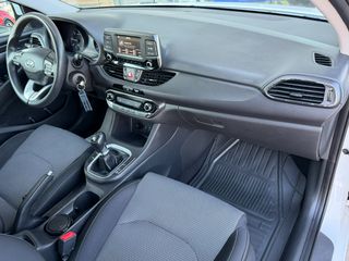 Hyundai i 30 2017 1.6 CRDi 95HP-thumb-11