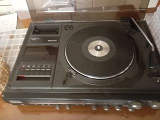 Sanyo stereo system center-thumb-2