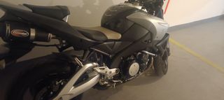 Suzuki B-KING 1300 2008-thumb-1