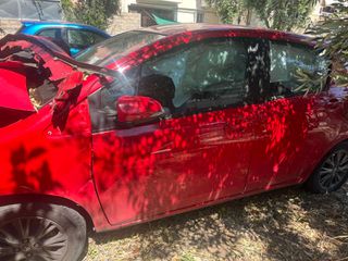 Toyota Yaris 2018-thumb-5