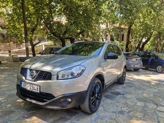 Nissan Qashqai+2 2011-thumb-1