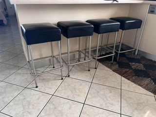 Σκαμπό Μπαρ (4 Τμχ.) σε άριστη κατάσταση