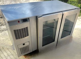 Επαγγελματικό Ψυγείο Πάγκος Συντήρησης (Inox με Τζάμι)
