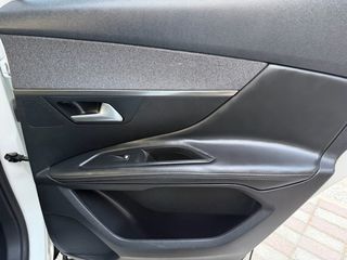 Peugeot 3008 2018 Allure (Δερμάτινα/Keyles/360 κάμερες)-thumb-25