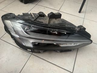 VOLVO S90-thumb-1