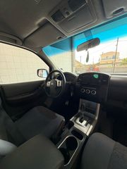 Nissan Navara 2015-thumb-9