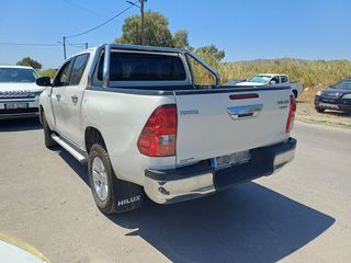 Toyota Hilux 2018-thumb-7