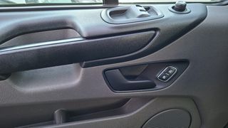 Ford Transit 2019-thumb-8