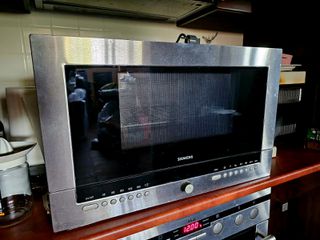 Siemens 900 w microwave