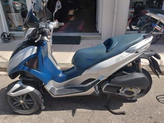 Piaggio MP3 300 2012-thumb-6