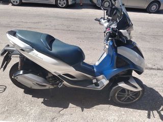Piaggio MP3 300 2012-thumb-9