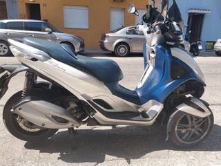Piaggio MP3 300 2012-thumb-10