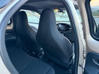 Toyota Aygo (X) 2023 FULL FULL EXTRA-thumb-20
