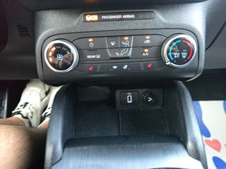 Ford Focus 2019 St Line Panorama-thumb-34