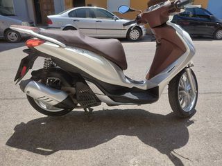 Piaggio Medley 150 2016 ABS-thumb-2