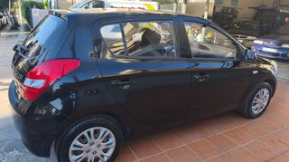 Hyundai i 20 2009-thumb-5