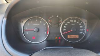 Hyundai i 20 2009-thumb-13
