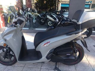 Honda SH 350i 2023 ABS  SPORTY TOP BOX  3/2023!!!!-thumb-3