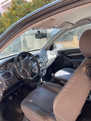 Ford Focus 2000 FOCUS 1.4-thumb-3