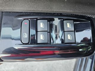 Citroen C3 2019 1.2 110ps  SHINE  NAVI - XENON-thumb-8