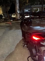 Piaggio Beverly 300 2023-thumb-2