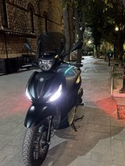 Piaggio Beverly 300 2023-thumb-3