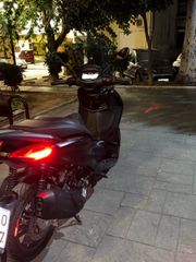 Piaggio Beverly 300 2023-thumb-4