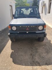 Mitsubishi Pajero 1990