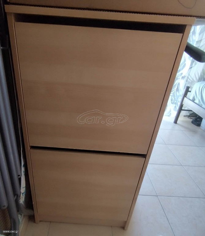 Παπουτσοθήκη