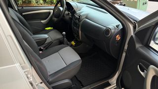 Dacia Duster 2013-thumb-17