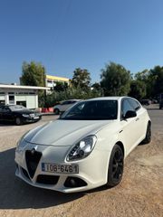 Alfa Romeo Giulietta 2013-thumb-2