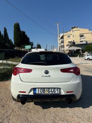 Alfa Romeo Giulietta 2013-thumb-6