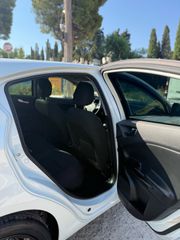 Alfa Romeo Giulietta 2013-thumb-9