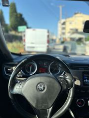 Alfa Romeo Giulietta 2013-thumb-14