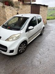 Peugeot 107 2011