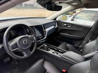 Volvo XC 60 2020-thumb-9