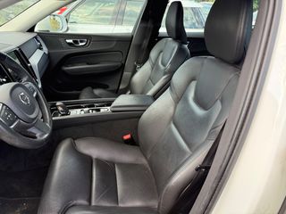 Volvo XC 60 2020-thumb-11
