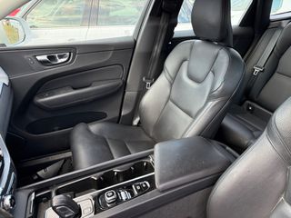 Volvo XC 60 2020-thumb-12