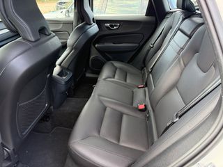 Volvo XC 60 2020-thumb-15