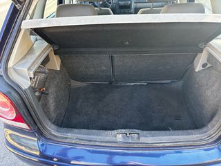 Volkswagen Polo 2006-thumb-7