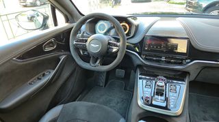 Aston Martin DBX 2025 DBX S 4.0 V8 727hp / Facelift / Full PPF / Malachite Green-thumb-35