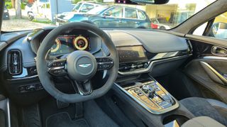 Aston Martin DBX 2025 DBX S 4.0 V8 727hp / Facelift / Full PPF / Malachite Green-thumb-29