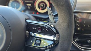 Aston Martin DBX 2025 DBX S 4.0 V8 727hp / Facelift / Full PPF / Malachite Green-thumb-34