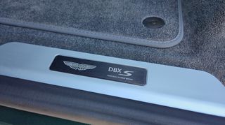 Aston Martin DBX 2025 DBX S 4.0 V8 727hp / Facelift / Full PPF / Malachite Green-thumb-26