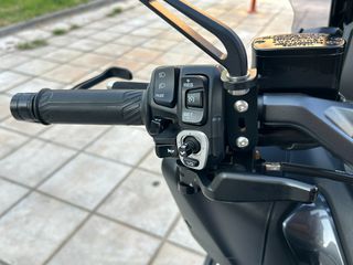 Yamaha TMAX 560 Tech Max 2024 TECH MAX-thumb-25
