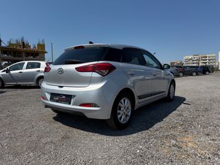 Hyundai i 20 2016 1.2 PASSION , full extra , book service !-thumb-3