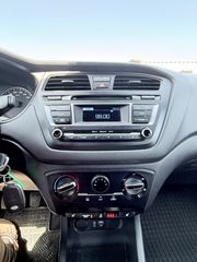 Hyundai i 20 2016 1.2 PASSION , full extra , book service !-thumb-13